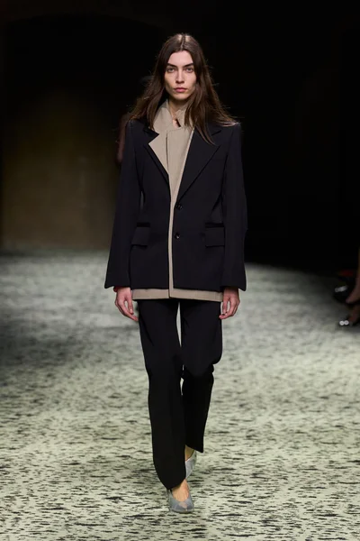 Look 68